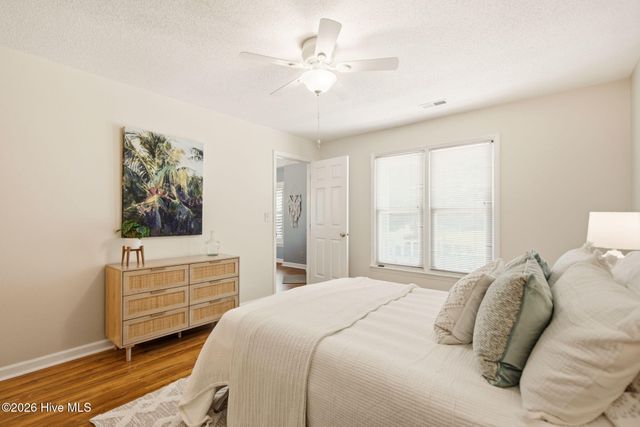 519 Green Meadows Drive N, Wilmington, NC 28405