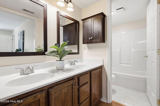 519 Green Meadows Drive N, Wilmington, NC 28405