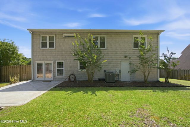 519 Green Meadows Drive N, Wilmington, NC 28405