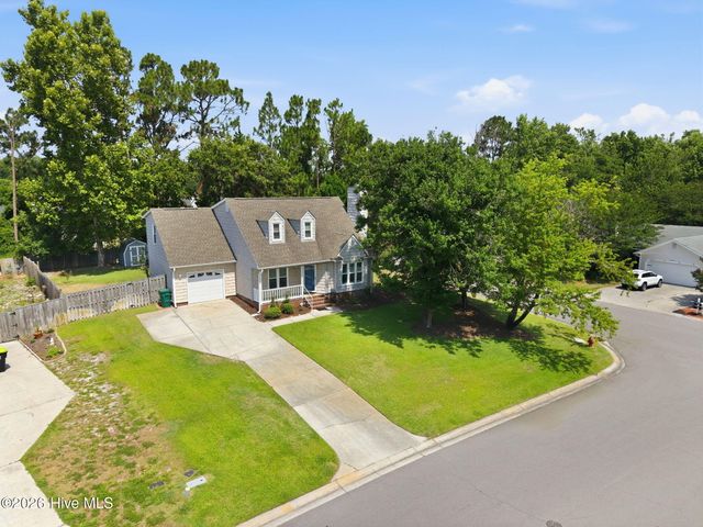 519 Green Meadows Drive N, Wilmington, NC 28405
