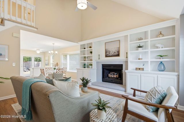 519 Green Meadows Drive N, Wilmington, NC 28405