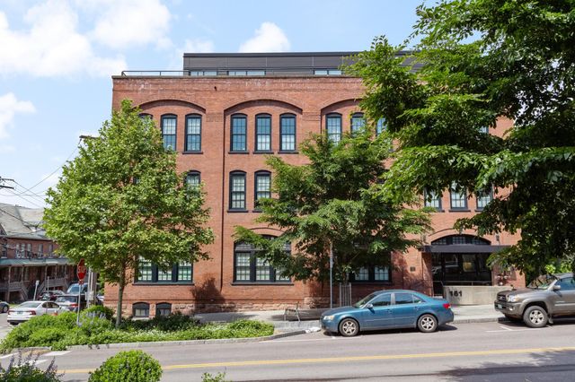 161 Saint Paul St Unit 1, Burlington, VT 05401