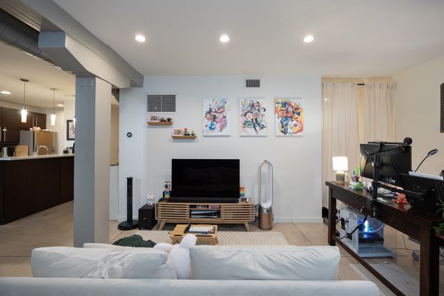 161 Saint Paul St Unit 1, Burlington, VT 05401