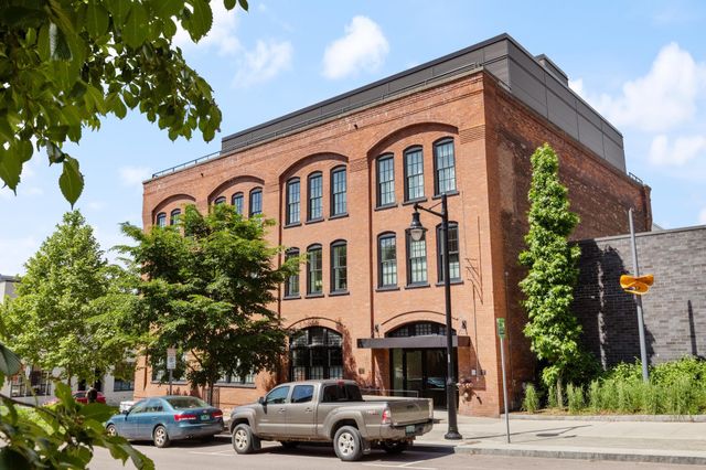 161 Saint Paul St Unit 1, Burlington, VT 05401