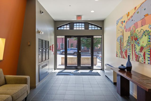 161 Saint Paul St Unit 1, Burlington, VT 05401