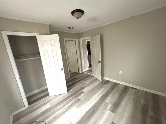 540 Hamilton E Holmes NW Drive, Atlanta, GA 30318