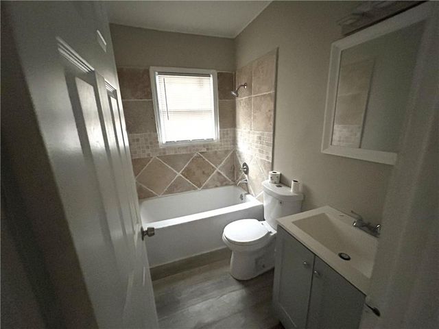 540 Hamilton E Holmes NW Drive, Atlanta, GA 30318