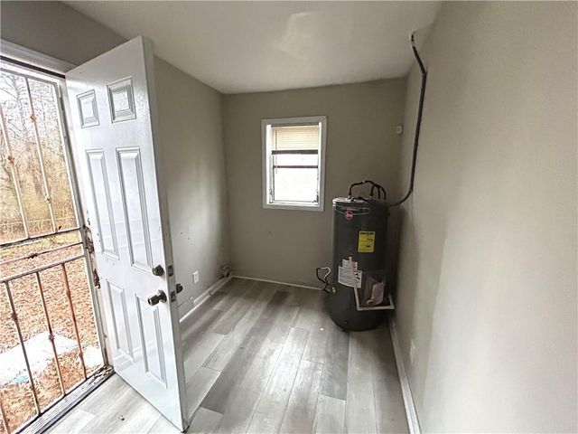 540 Hamilton E Holmes NW Drive, Atlanta, GA 30318