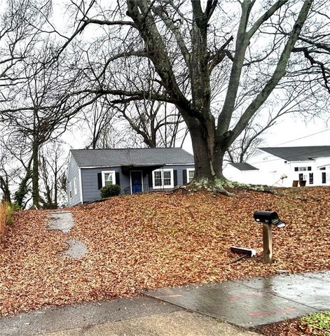 540 Hamilton E Holmes NW Drive, Atlanta, GA 30318