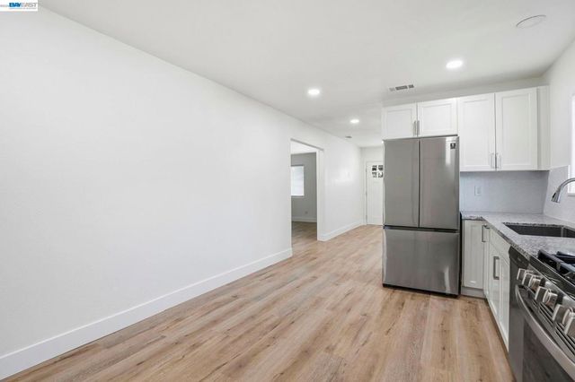 114 C St, Tracy, CA 95376