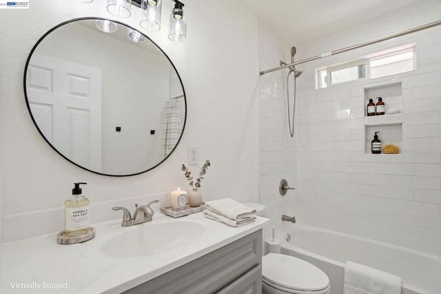 114 C St, Tracy, CA 95376