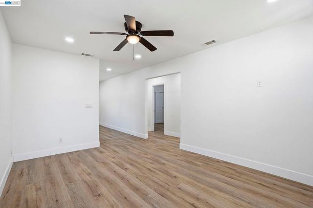 114 C St, Tracy, CA 95376