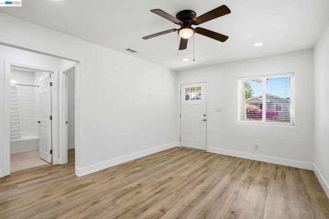 114 C St, Tracy, CA 95376