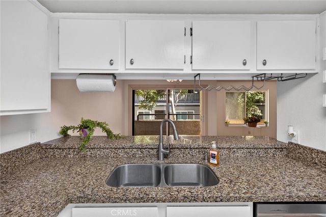 1237 E 6th Street 106, Long Beach, CA 90802