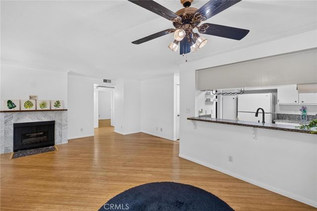 1237 E 6th Street 106, Long Beach, CA 90802