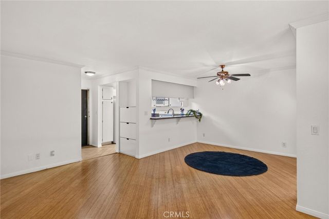 1237 E 6th Street 106, Long Beach, CA 90802
