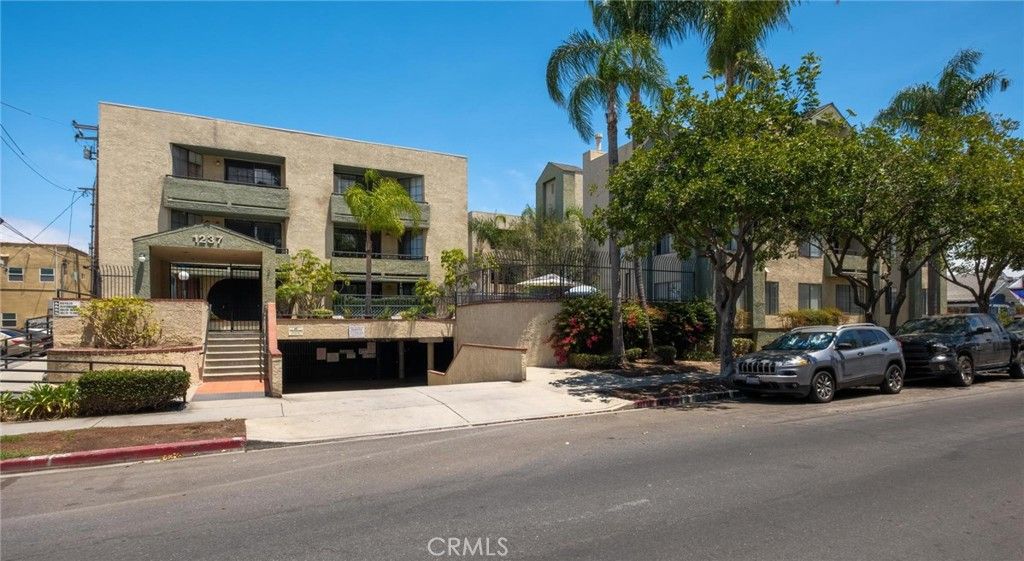 1237 E 6th Street 106, Long Beach, CA 90802