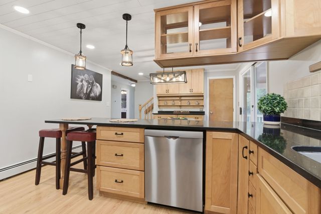 7 Oxyoke Dr, Methuen, MA 01844