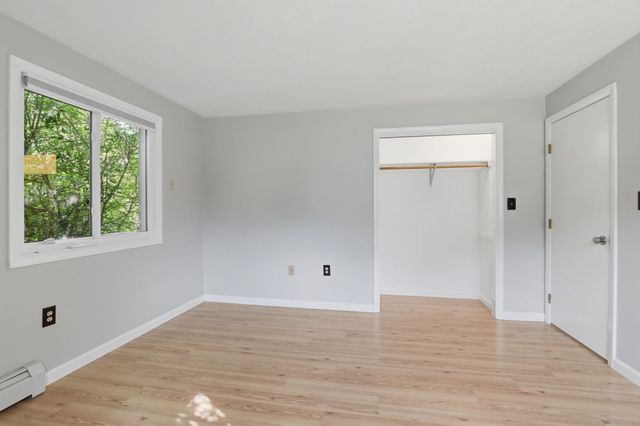 7 Oxyoke Dr, Methuen, MA 01844