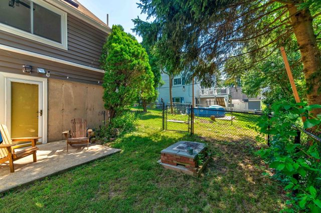 7 Oxyoke Dr, Methuen, MA 01844