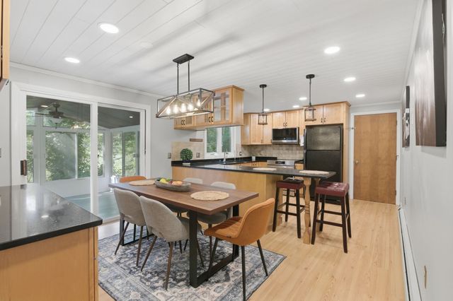 7 Oxyoke Dr, Methuen, MA 01844