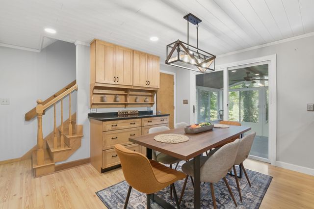 7 Oxyoke Dr, Methuen, MA 01844
