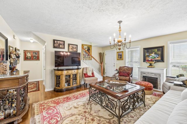 6012 Worthington Rd, Columbia, TN 38401