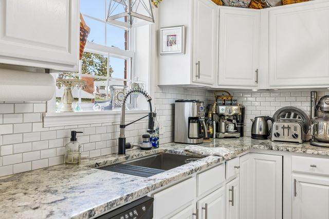 6012 Worthington Rd, Columbia, TN 38401