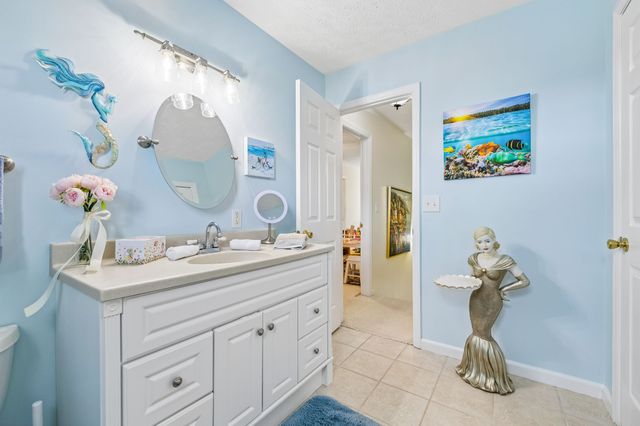 6012 Worthington Rd, Columbia, TN 38401