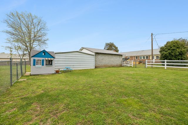 6012 Worthington Rd, Columbia, TN 38401