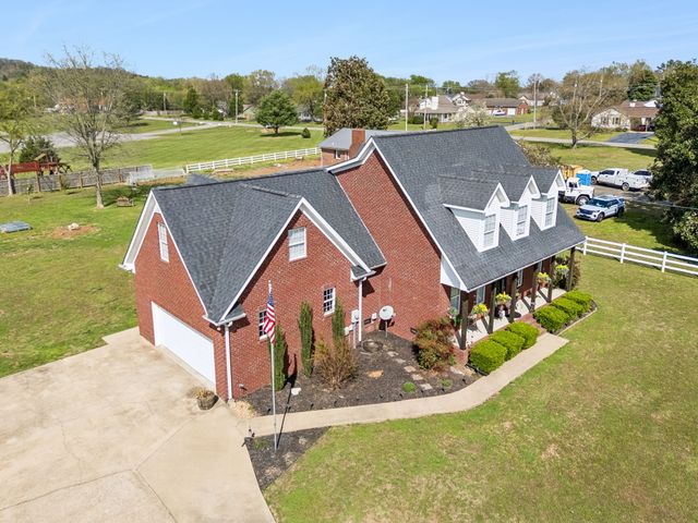 6012 Worthington Rd, Columbia, TN 38401