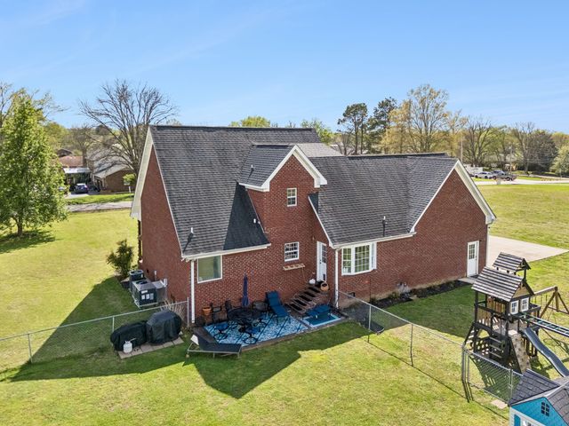 6012 Worthington Rd, Columbia, TN 38401