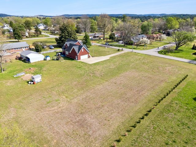 6012 Worthington Rd, Columbia, TN 38401