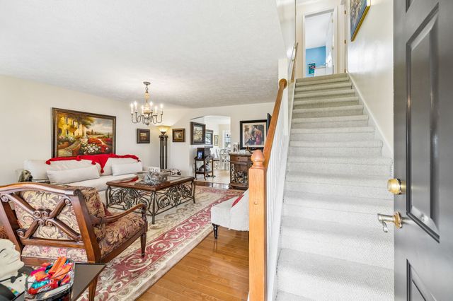 6012 Worthington Rd, Columbia, TN 38401