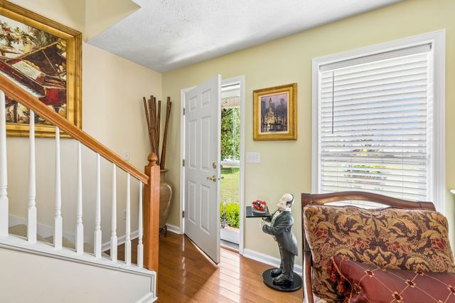 6012 Worthington Rd, Columbia, TN 38401