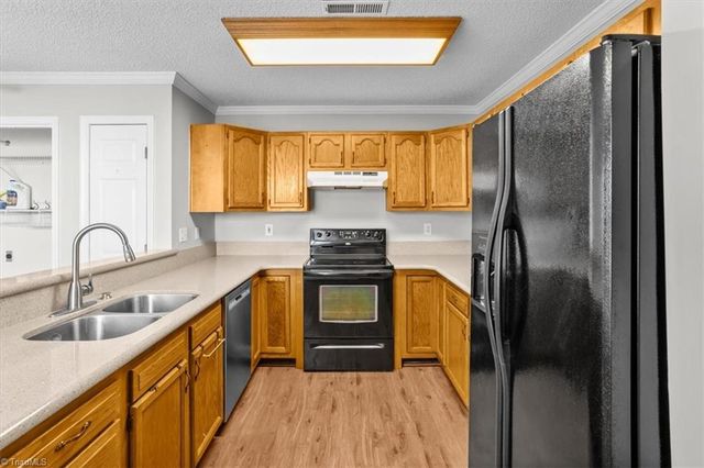 506 Westpark Circle, Winston-salem, NC 27103