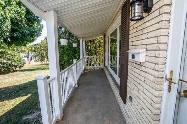 1805 W Loucks Ext, Scottdale, PA 15683