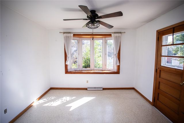 1805 W Loucks Ext, Scottdale, PA 15683