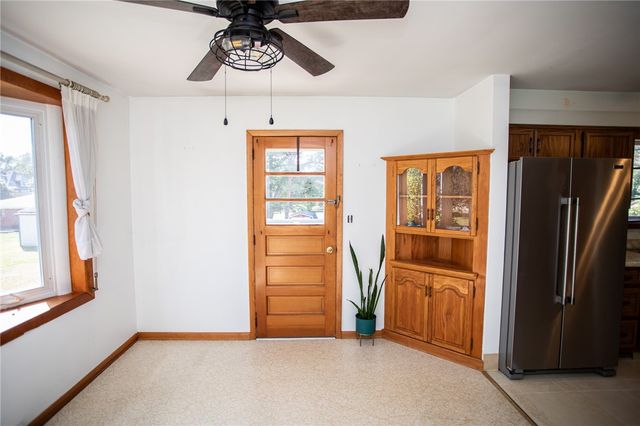 1805 W Loucks Ext, Scottdale, PA 15683