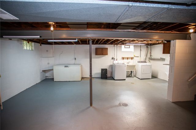 1805 W Loucks Ext, Scottdale, PA 15683