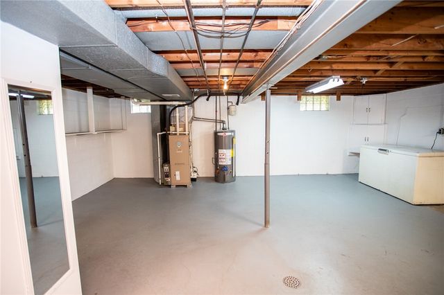 1805 W Loucks Ext, Scottdale, PA 15683