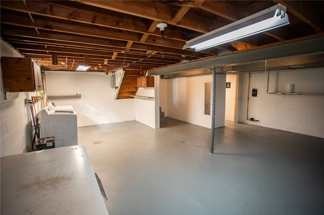 1805 W Loucks Ext, Scottdale, PA 15683