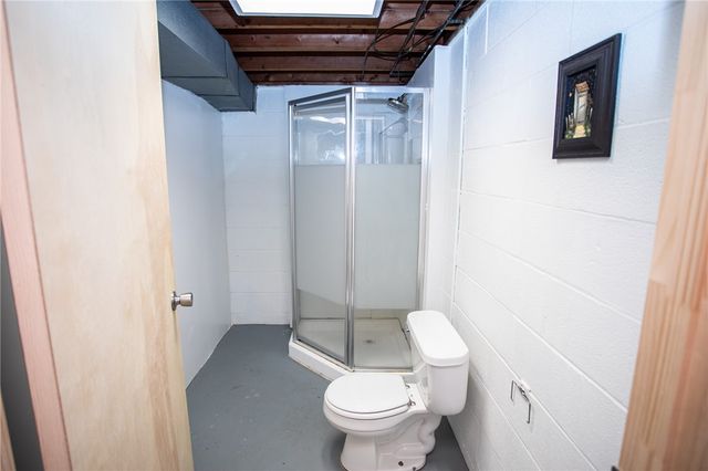 1805 W Loucks Ext, Scottdale, PA 15683