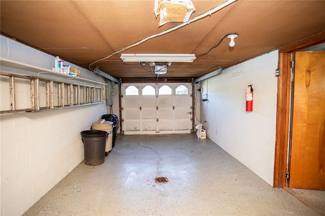 1805 W Loucks Ext, Scottdale, PA 15683