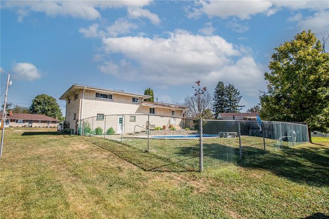 1805 W Loucks Ext, Scottdale, PA 15683