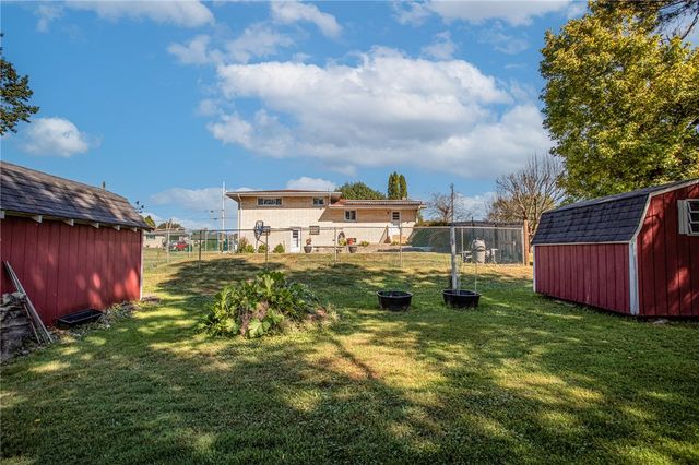 1805 W Loucks Ext, Scottdale, PA 15683