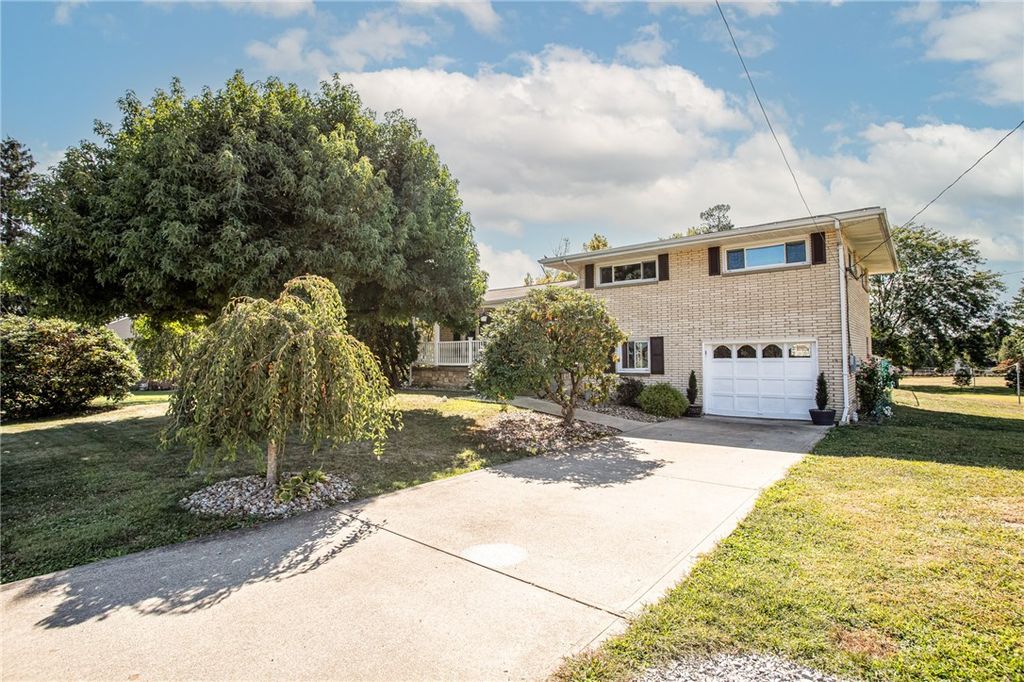 1805 W Loucks Ext, Scottdale, PA 15683