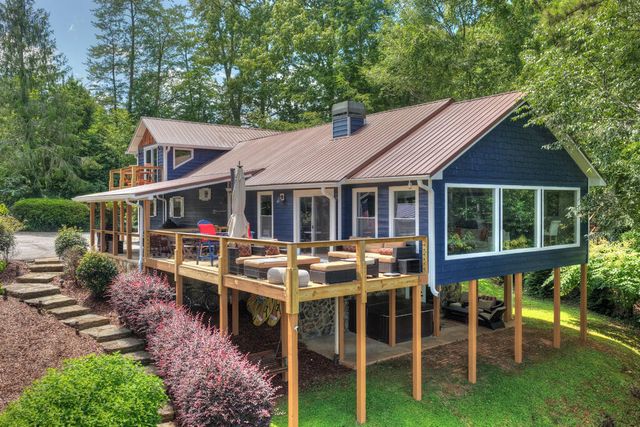 209 Marina Drive, Blue Ridge, GA 30513