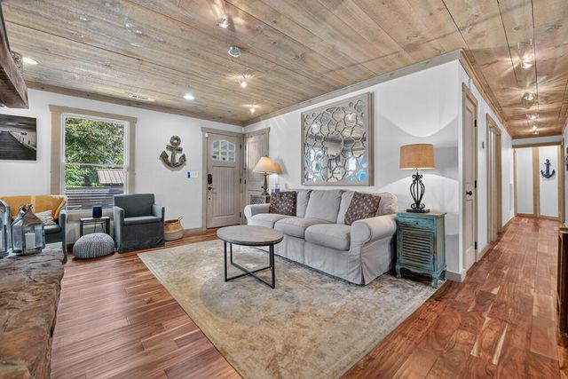209 Marina Drive, Blue Ridge, GA 30513