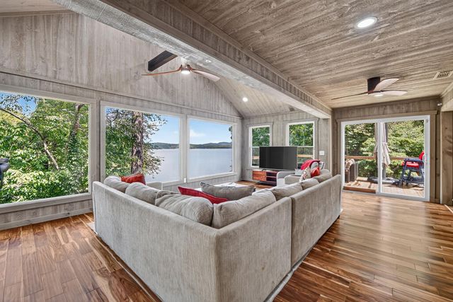 209 Marina Drive, Blue Ridge, GA 30513